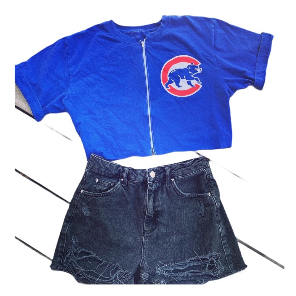 Chicago Cubs zip tee!
